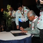 Signing of Commemorative Certificate by SM Goh